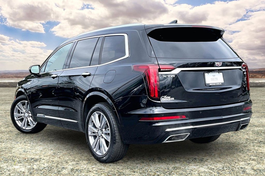 Used 2024 Cadillac XT6 Premium Luxury FWD image 4