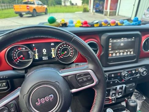 Used 2021 Jeep Wrangler Rubicon AWD/4WD image 7