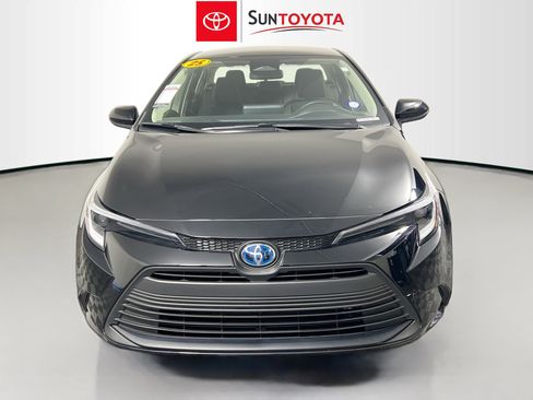 Used 2025 Toyota Corolla LE image 10