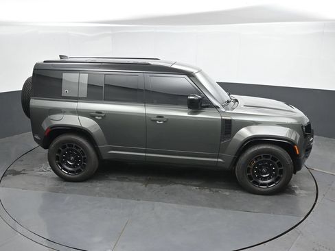 Used 2025 Land Rover Defender 110 AWD/4WD image 34