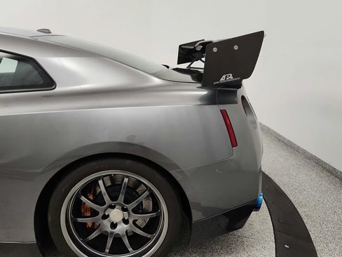 Used 2011 Nissan GT-R Premium AWD/4WD image 26