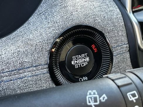 Certified 2025 Jeep Compass Sport w/ Mopar Graphics Package image 23