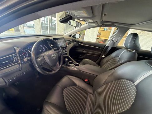 Used 2023 Toyota Camry SE FWD image 7