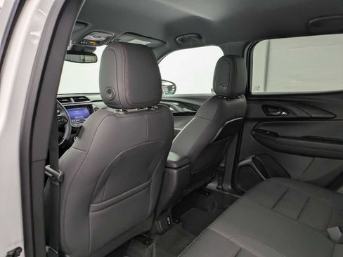 Used 2023 Chevrolet TrailBlazer RS w/ Convenience Package image 19