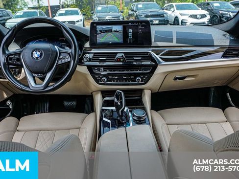 Used 2022 BMW 530i xDrive w/ Convenience Package image 25