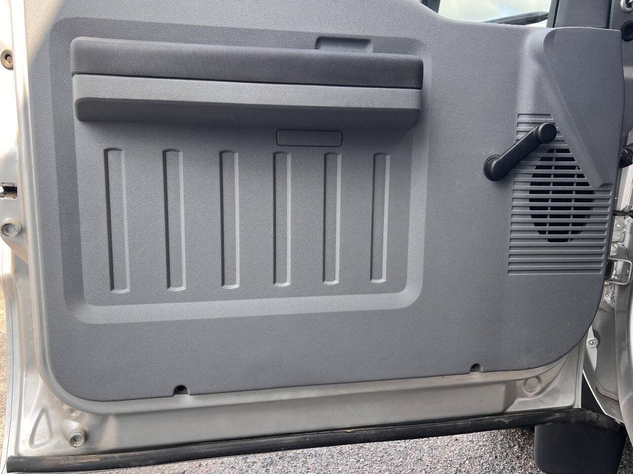 Used 2016 Ford F550 Luxury RWD image 12