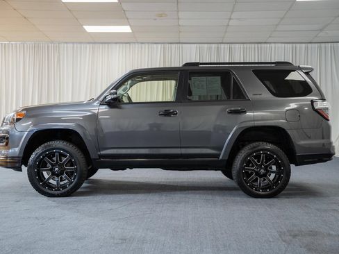 Used 2019 Toyota 4Runner Limited AWD/4WD image 4