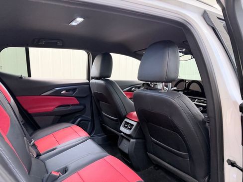 Used 2025 Chevrolet Equinox EV RS FWD image 32