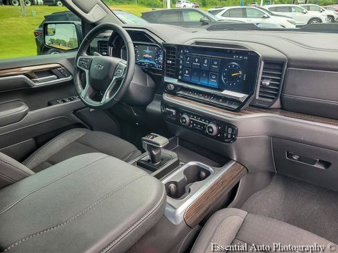 Certified 2025 Chevrolet Silverado 1500 LT Trail Boss w/ Convenience Package II AWD/4WD image 26