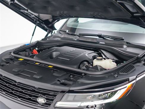New 2026 Land Rover Range Rover Sport SE image 11