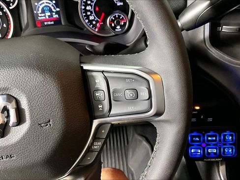Used 2025 RAM 2500 Big Horn AWD/4WD image 15
