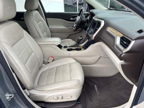 Certified 2019 GMC Acadia Denali w/ Technology Package FWD image 16