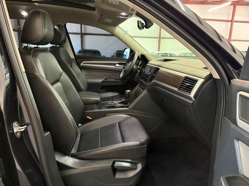 Used 2021 Volkswagen Atlas SE FWD image 28