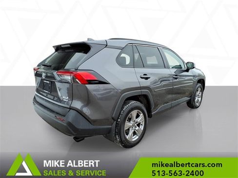 Used 2022 Toyota RAV4 XLE image 7