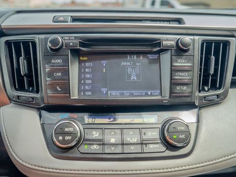 Used 2018 Toyota RAV4 XLE FWD image 23