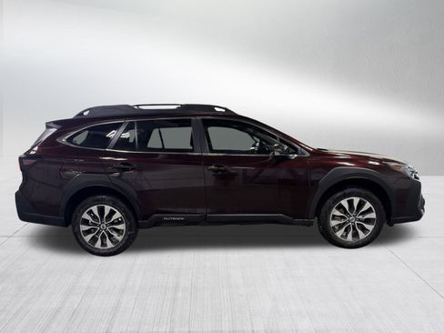 Used 2025 Subaru Outback Limited image 8