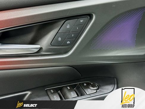 Used 2026 Chevrolet Equinox EV RS w/ Convenience Package II FWD image 21