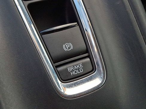 Used 2016 Honda HR-V LX image 24