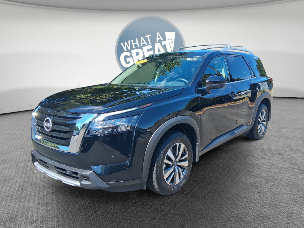 Used 2025 Nissan Pathfinder SL FWD image 8