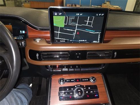Used 2022 Lincoln Aviator Reserve image 19