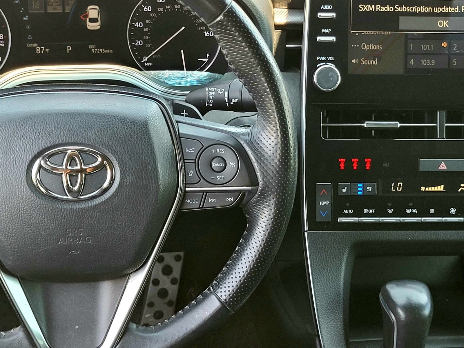 Used 2021 Toyota Avalon Touring w/ Advanced Safety Package FWD image 15