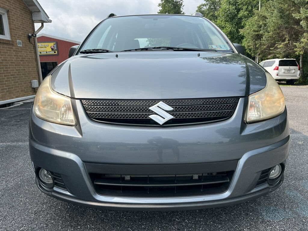Used 2009 Suzuki SX4 AWD Hatchback w/ Touring Pkg image 8