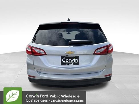 Used 2019 Chevrolet Equinox LS w/ LS Convenience Package FWD image 6