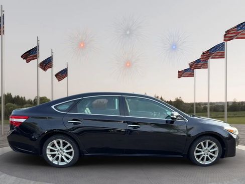 Used 2013 Toyota Avalon XLE Touring FWD image 20
