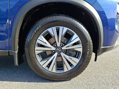 Certified 2023 Nissan Rogue SV image 9