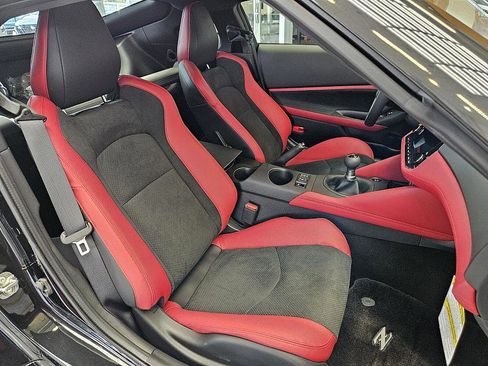 New 2025 Nissan Z Performance image 13