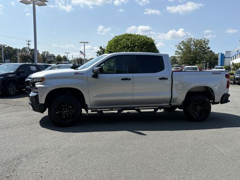 Used 2022 Chevrolet Silverado 1500 LT Trail Boss w/ LPO, Dark Essentials Package AWD/4WD image 1
