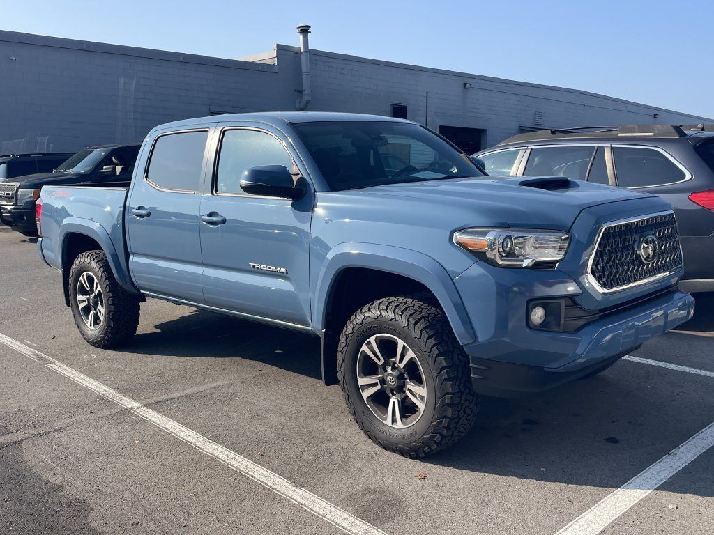 Used 2019 Toyota Tacoma TRD Sport w/ Technology Package AWD/4WD image 1