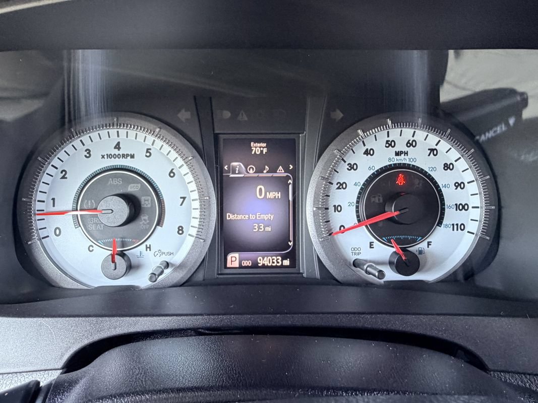 Used 2017 Toyota Sienna SE w/ SE Preferred Package FWD image 31
