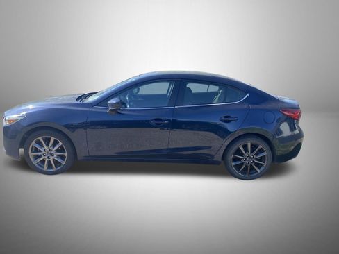 Used 2018 MAZDA MAZDA3 Touring FWD image 5