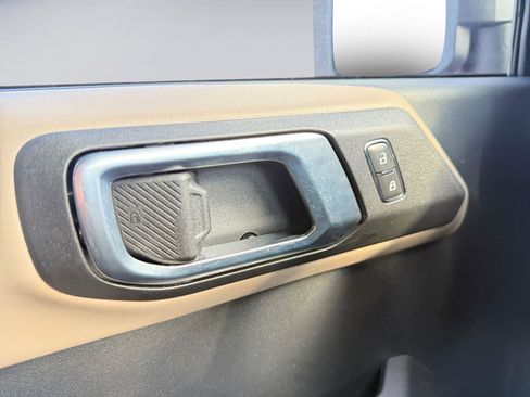 Used 2022 Ford Bronco Wildtrak image 18