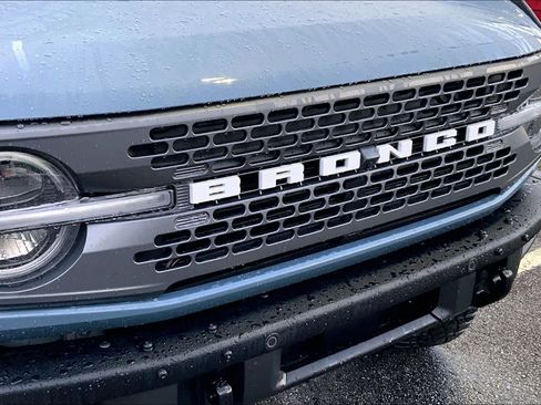 Used 2024 Ford Bronco Badlands image 28