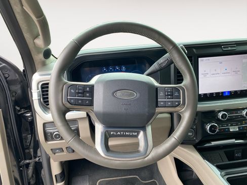Used 2025 Ford F450 Platinum w/ Platinum Plus Package AWD/4WD image 14
