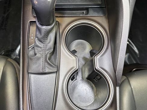 Used 2021 Toyota Camry SE FWD image 32