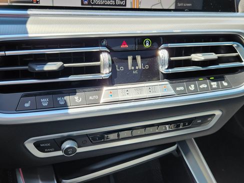 Used 2023 BMW X5 xDrive40i w/ Premium Package AWD/4WD image 25