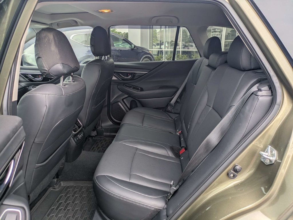 Used 2022 Subaru Outback Limited XT AWD/4WD image 16