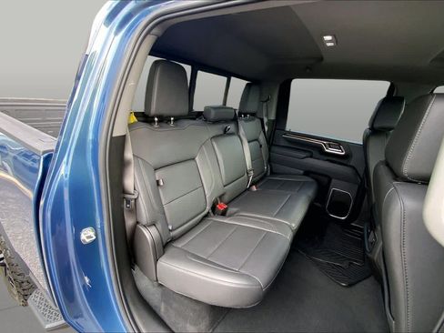 Used 2025 Chevrolet Silverado 2500 LT w/ Trail Boss Package AWD/4WD image 17