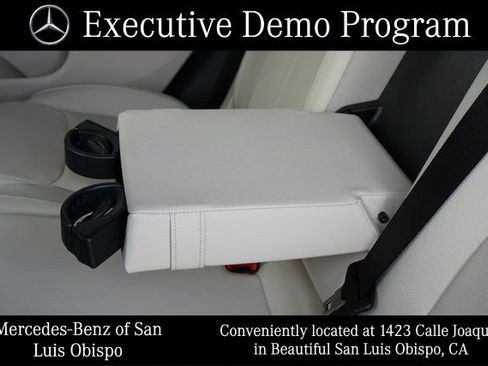 Used 2025 Mercedes-Benz GLB 250 image 31