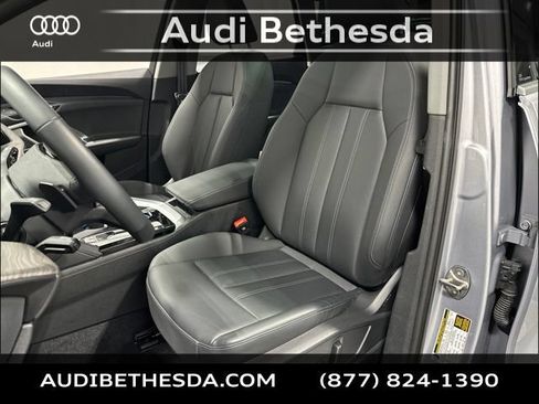 Certified 2025 Audi Q5 Premium w/ Convenience Package AWD/4WD image 27
