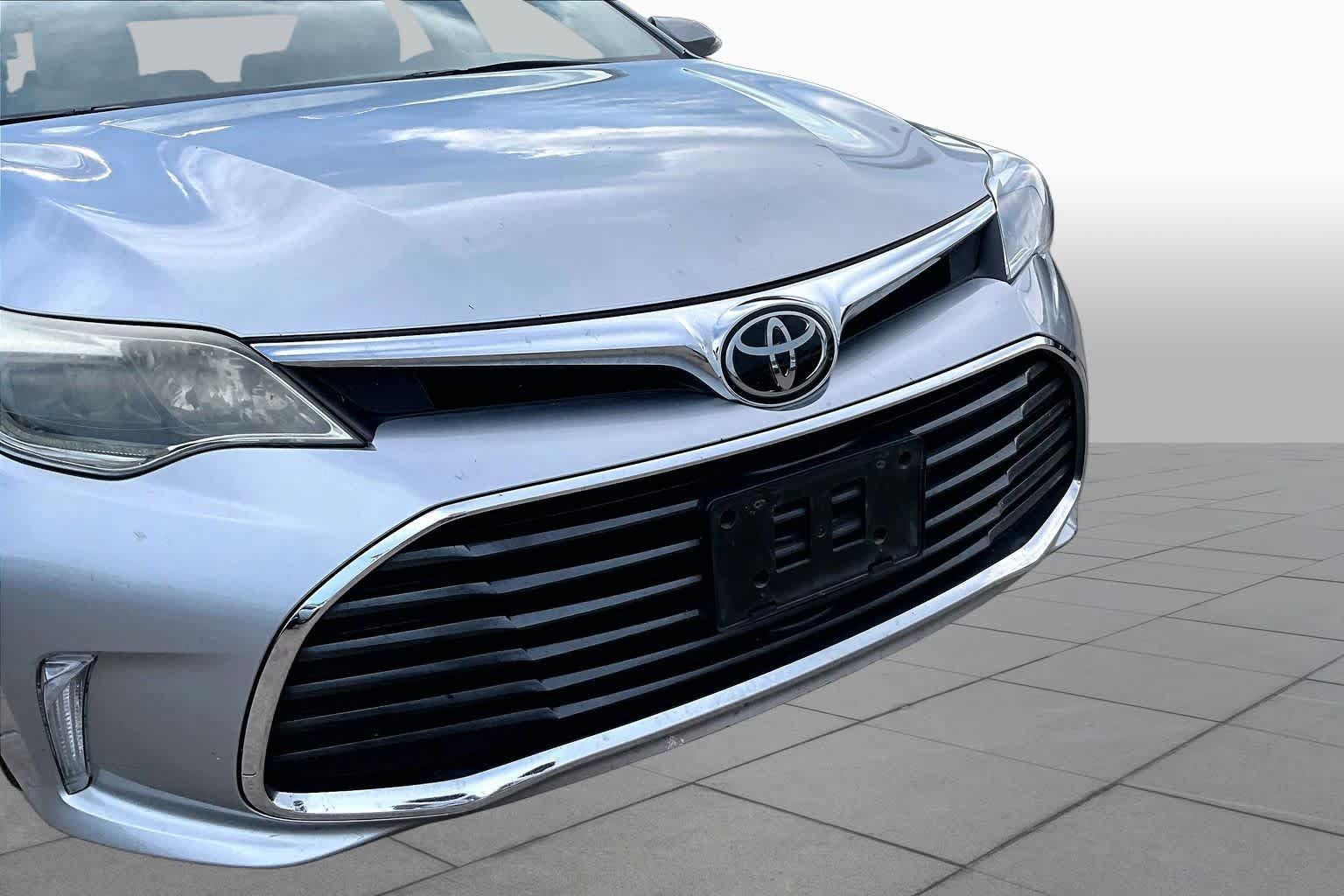 Used 2016 Toyota Avalon Limited w/ Toyota Safety Sense Package FWD image 30
