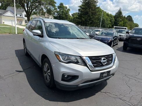 Used 2019 Nissan Pathfinder SL FWD image 4