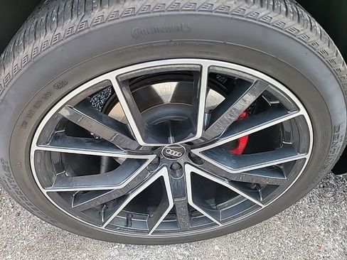 Used 2020 Audi Q8 Premium Plus w/ Premium Plus Package image 10