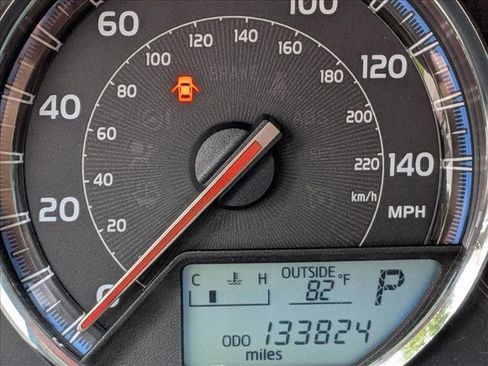 Used 2015 Toyota RAV4 Limited FWD image 5