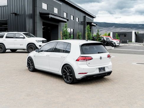 Used 2019 Volkswagen Golf R 4-Door AWD/4WD image 8