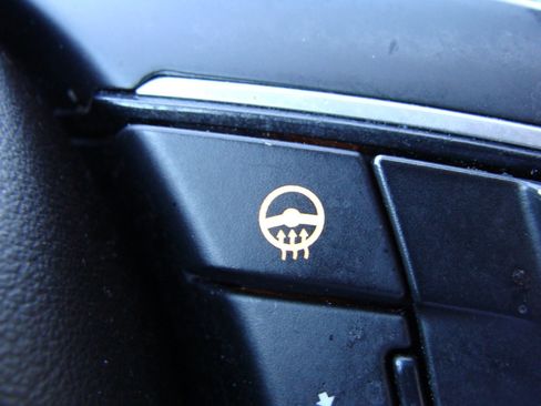 Used 2017 Jaguar XF Prestige image 26