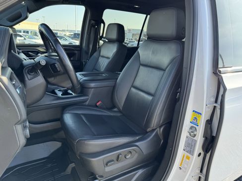 Used 2022 Chevrolet Suburban Z71 image 25